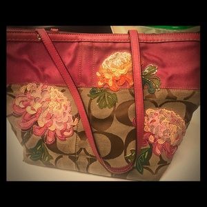 Floral appliqué coach classic tote purse